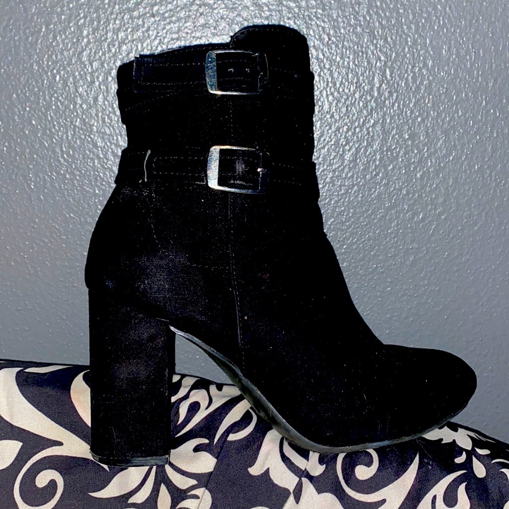 Black ankle boot cut 4 in heels